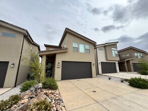 5891 Mythical Ln in Saint George, UT - Building Photo - Building Photo