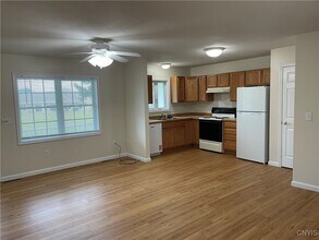 24 Shady Ln in Oswego, NY - Building Photo - Building Photo