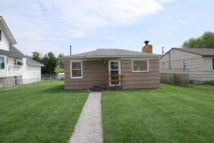 1924 E Courtland Ave in Spokane, WA - Building Photo