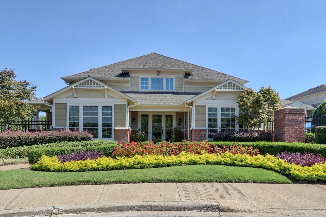 Park Place at Shelby Farms in Cordova, TN - Building Photo