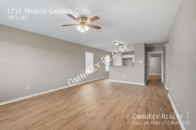 1715 Manor Garden Curve in Greenville, TX - Building Photo - Building Photo