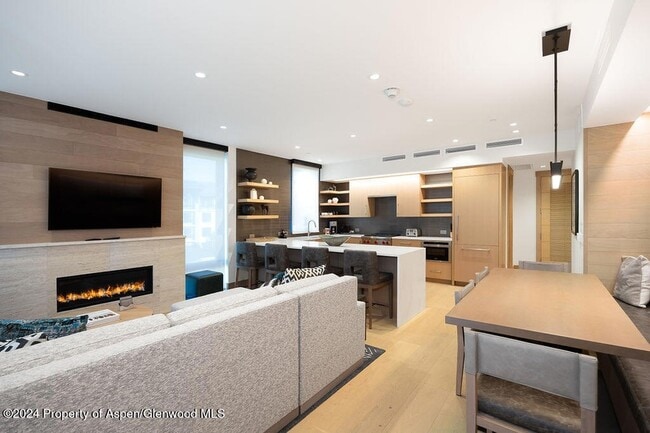 130 Wood Rd, Unit 464 in Snowmass Village, CO - Building Photo - Building Photo