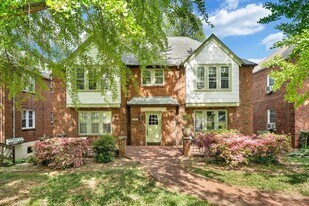 2521 Longview Ave SW, Unit 3 in Roanoke, VA - Building Photo