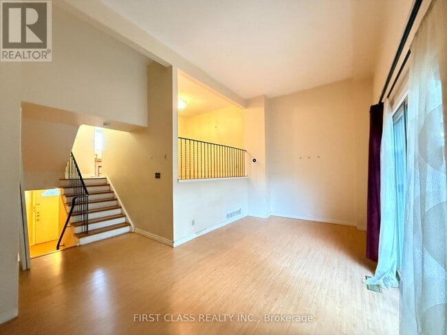 property at 120 Beverly Glen Blvd