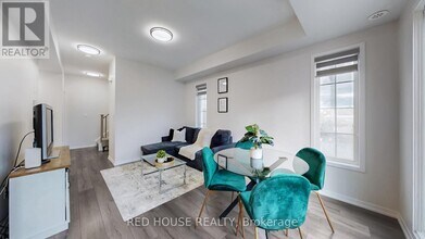 26 Bruce St in Vaughan, ON - Building Photo - Building Photo