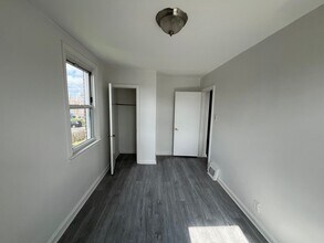7129 Large St in Philadelphia, PA - Building Photo - Building Photo