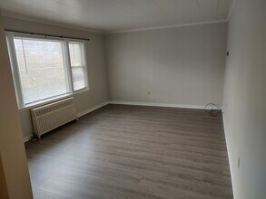 537 Sewickley St, Unit #2 Rear in Greensburg, PA - Building Photo - Building Photo