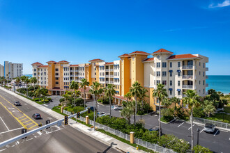 Sereno in Madeira Beach, FL - Foto de edificio - Building Photo