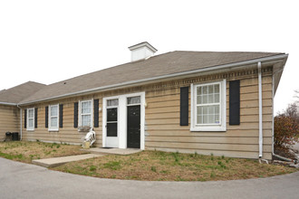 Harris Park Apartments in Louisville, KY - Building Photo - Building Photo