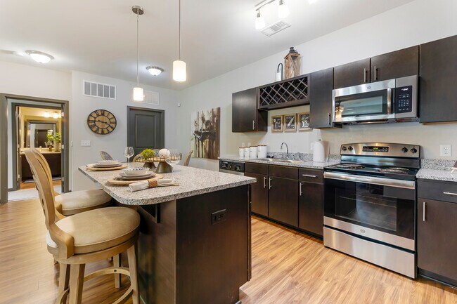 The Villas at Germantown Apartments in Memphis, TN - Building Photo - Building Photo