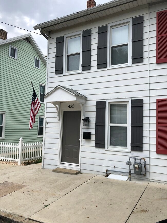 property at 425 S High St