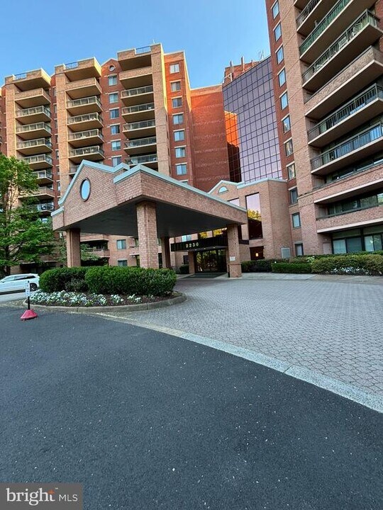 2230 George C Marshall Dr in Falls Church, VA - Building Photo