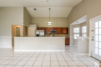 593 Brightview Dr, Unit 949-3A in Lake Mary, FL - Foto de edificio - Building Photo