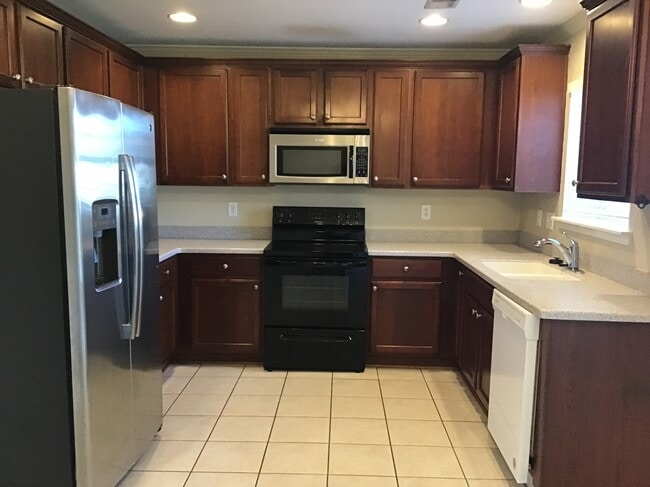 195 Oakesdale Dr in Bluffton, SC - Foto de edificio - Building Photo