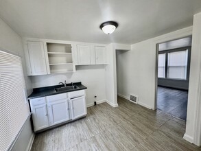 15030 Rossini Dr in Detroit, MI - Building Photo - Building Photo