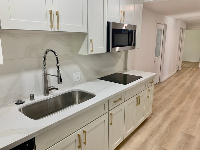 property at 1226 St Louis Dr