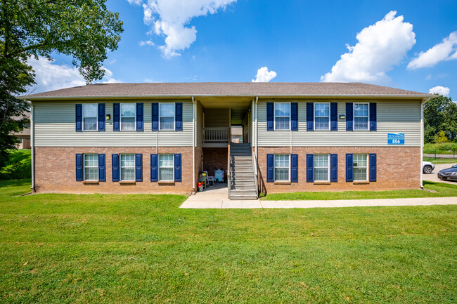 Cobblestone Apartments in Clarksville, TN - Building Photo - Building Photo