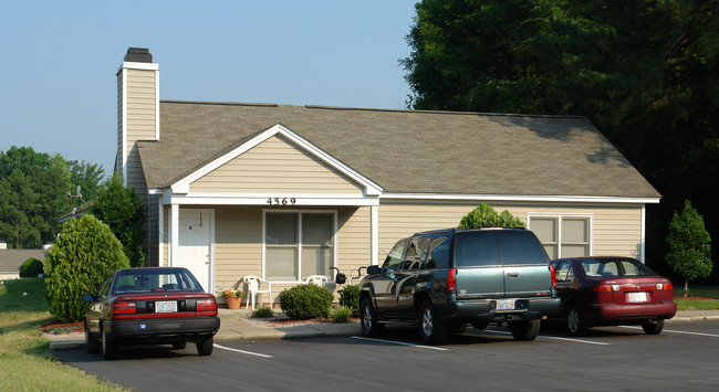 4569 Hargrove Rd in Raleigh, NC - Building Photo - Building Photo