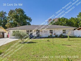 38 Cape Dr NW in Fort Walton Beach, FL - Building Photo