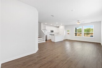 8119 Danson Ln in Pearland, TX - Foto de edificio - Building Photo