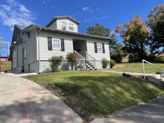 122 W Wanola Ave, Unit 2