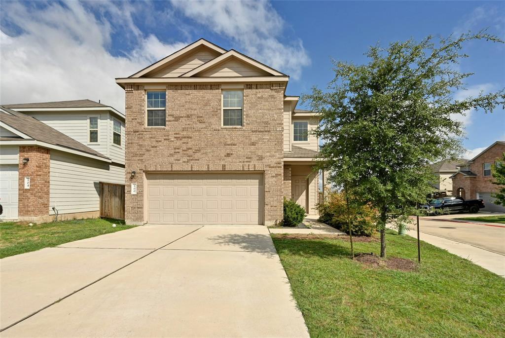 100 Comet Dr in Jarrell, TX - Building Photo