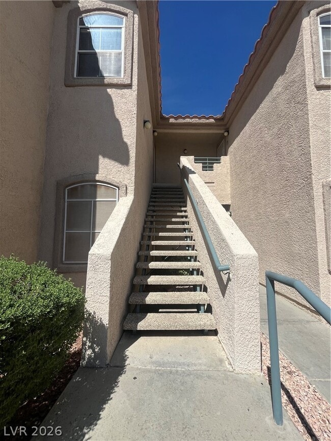 5415 W Harmon Ave in Las Vegas, NV - Building Photo - Building Photo