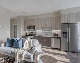 340 Bremen St-Unit -209 in Boston, MA - Building Photo - Building Photo