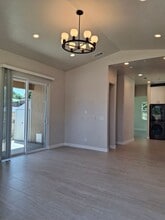 8579 Prospect Ct in Santee, CA - Foto de edificio - Building Photo