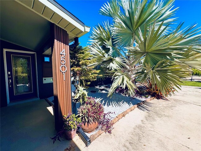 property at 4501 Elaine Pl