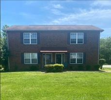 1698 Monument Ln in Lebanon, TN - Building Photo