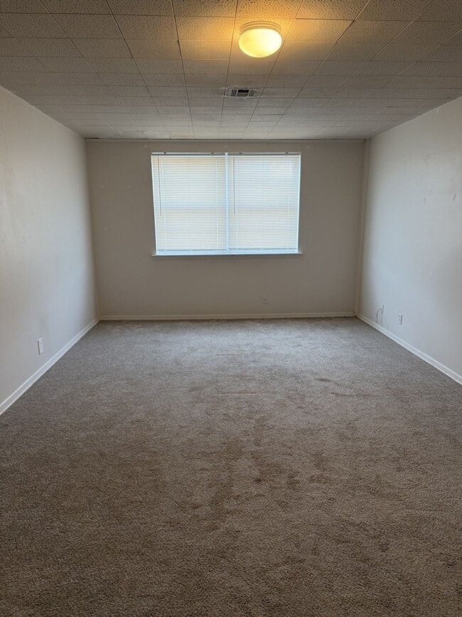 property at 736 Massachusetts St