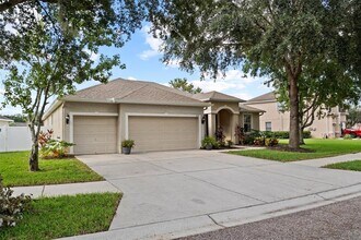 504 Arch Ridge Loop in Seffner, FL - Building Photo - Building Photo
