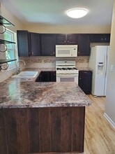 9801 Bayside Ct in Spring Hill, FL - Building Photo - Building Photo