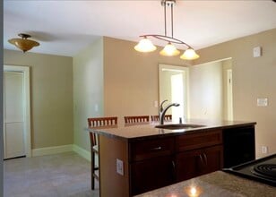 7 Hopedale St in Hopedale, MA - Foto de edificio - Building Photo