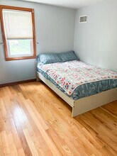 11 Livingstone Ave in Westfield, MA - Building Photo - Building Photo