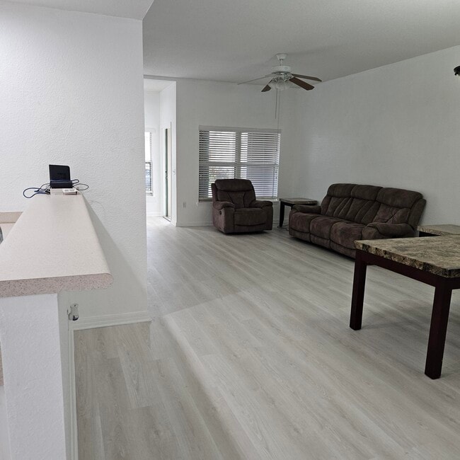 1859 S Dovetail Dr in Fort Pierce, FL - Building Photo - Building Photo