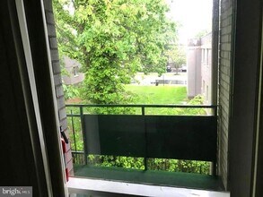 9282 Adelphi Rd, Unit 303 in Hyattsville, MD - Building Photo - Building Photo