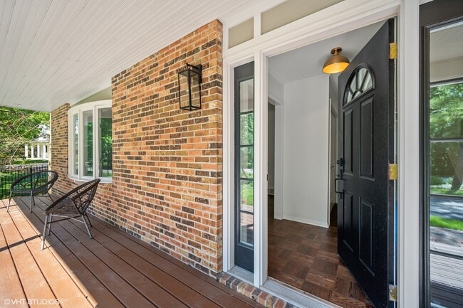 160 N Forest View Dr in Lake Bluff, IL - Building Photo - Building Photo