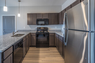 Forum Flats in Memphis, TN - Foto de edificio - Interior Photo