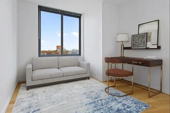 4540 Center Blvd in Queens, NY - Building Photo - Building Photo
