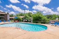 Building Photo - Crestwood Manor Apartments in Little Rock, Arkansas