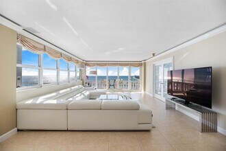 2000 S Ocean Dr in Fort Lauderdale, FL - Building Photo - Building Photo