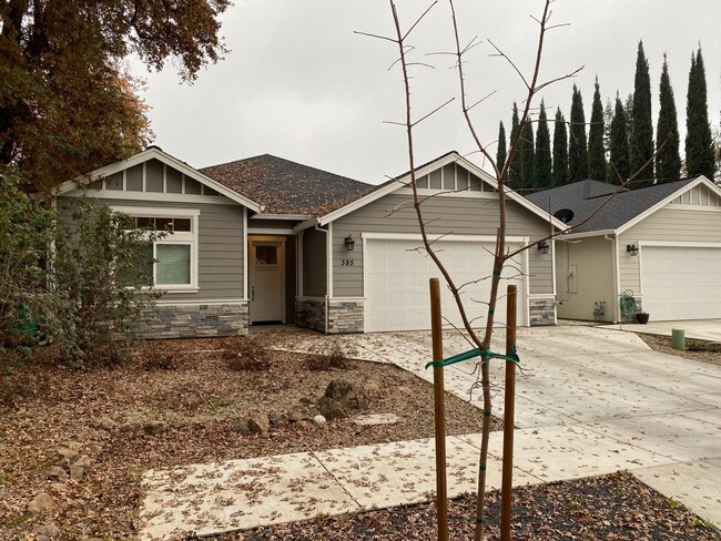 385 Hideaway Park in Chico, CA - Building Photo - Building Photo