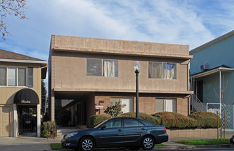 2517 N St in Sacramento, CA - Building Photo - Building Photo