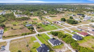 4045 24th Ave NE in Naples, FL - Building Photo - Building Photo