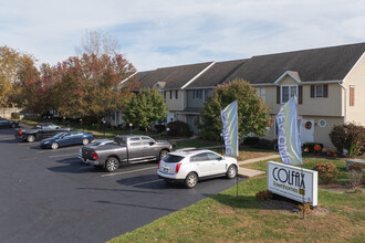 Colfax Townhomes in Mishawaka, IN - Building Photo - Building Photo