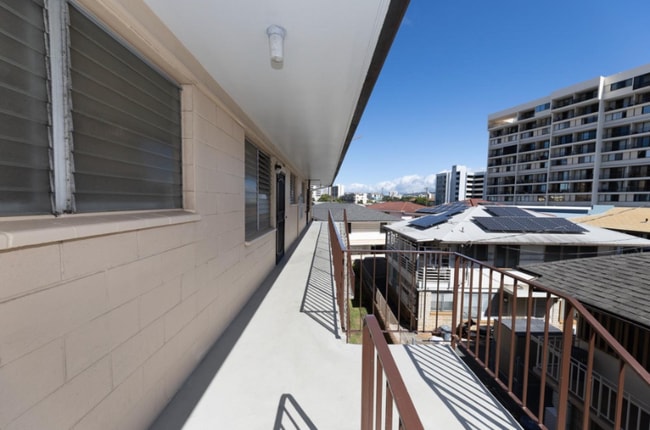 722 University Ave in Honolulu, HI - Building Photo - Building Photo