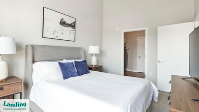 1600 NW 38th St in Kansas City, MO - Foto de edificio - Building Photo