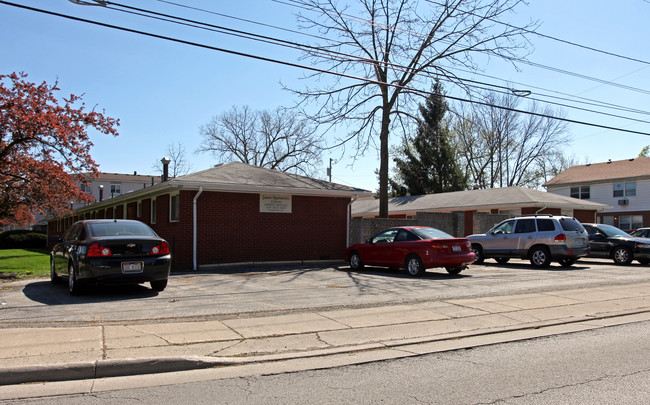 James Apartments in Bowling Green, OH - Building Photo - Building Photo